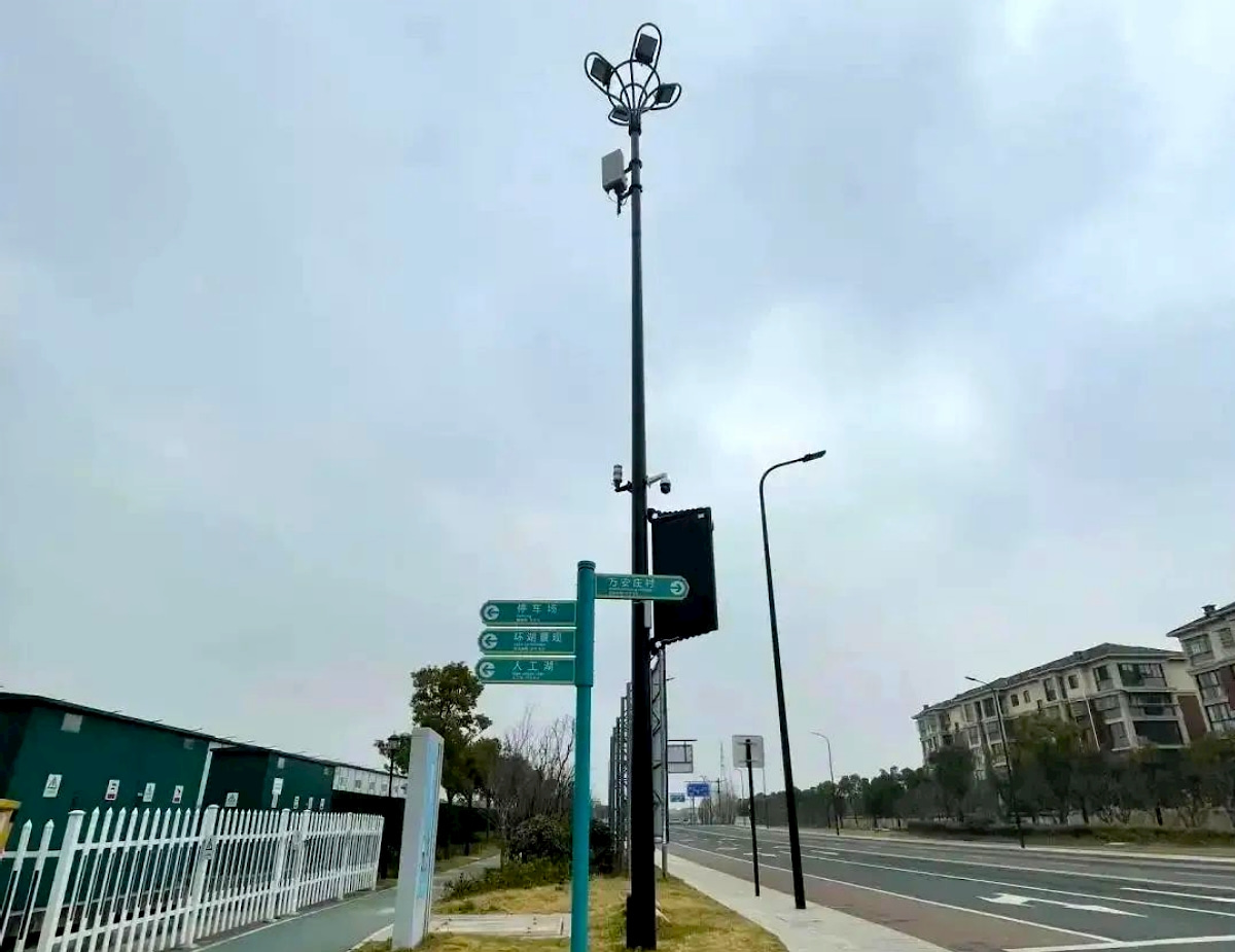 宁波慈溪市首例智慧路灯杆项目案例